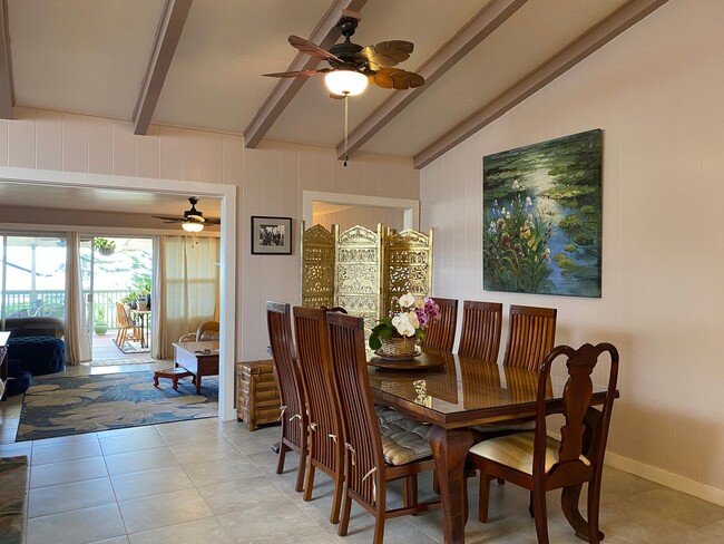 Building Photo - Kaumana Terrace Fully Furnished & Pet Frie...