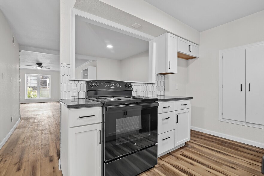 Building Photo - 4426 E 68th St