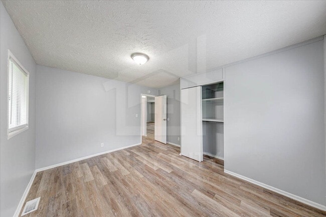 Building Photo - 4007 Downes Dr