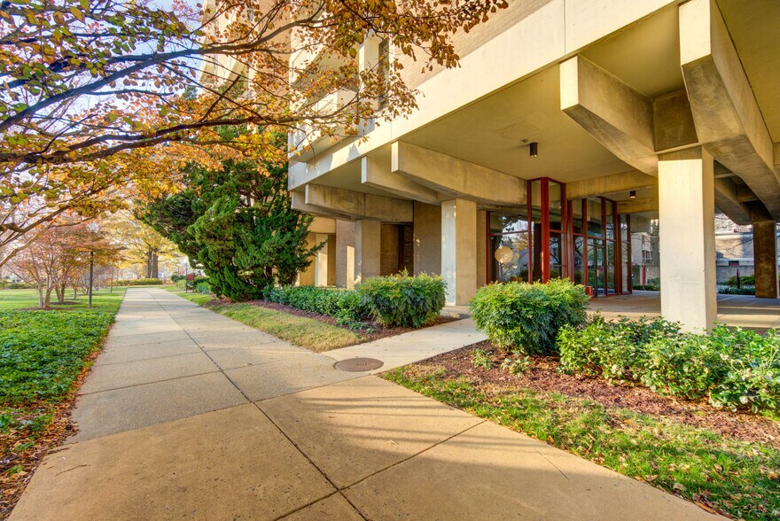 Building Photo - 490 M St SW