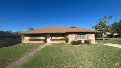 Building Photo - 1813 Gravley Dr