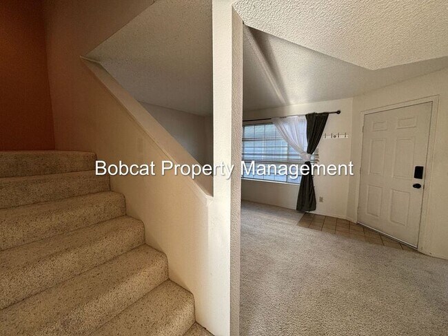 Building Photo - 1420 Douglas Ave