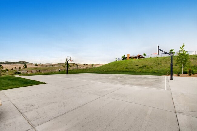 Building Photo - Modern Comfort in Castle Rock: 2-Bed, 2-Bath Home!!