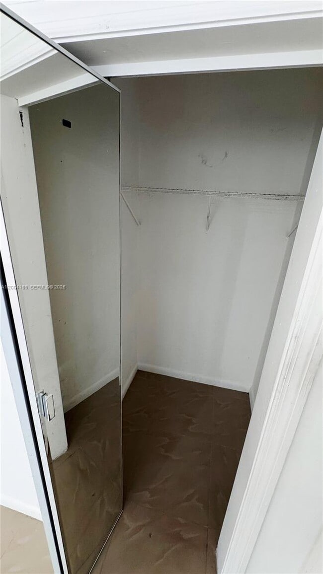 Building Photo - 165 NE 162nd St