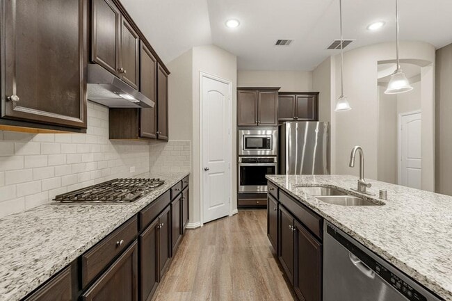 Building Photo - 24315 Devon Park Dr