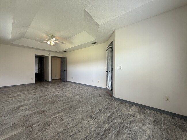 Building Photo - 4728 Innisbrook Ct N
