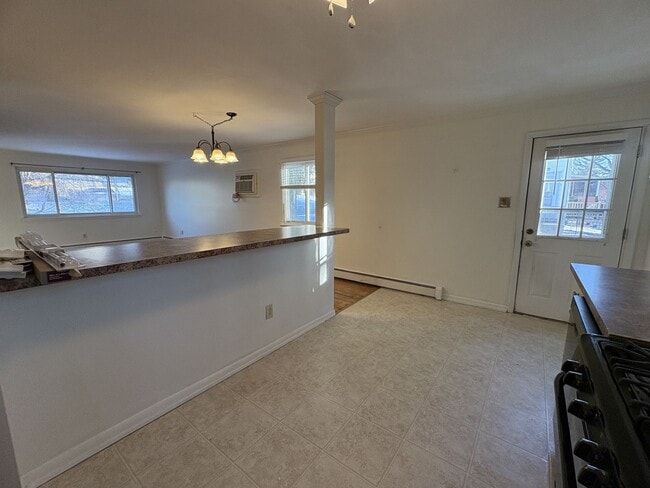 Building Photo - 3 Bedroom 2.5 Bathroom Townhome in Camp Hill!