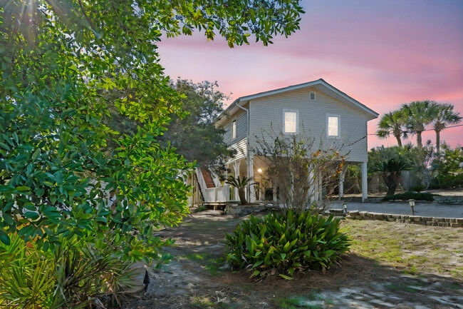 Building Photo - 71 Baird Rd