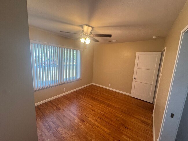 Building Photo - Beautiful 3 bedroom North Hollywood Home