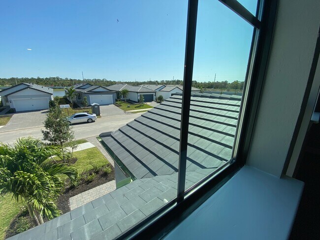 Building Photo - 6248 Baywood Ct