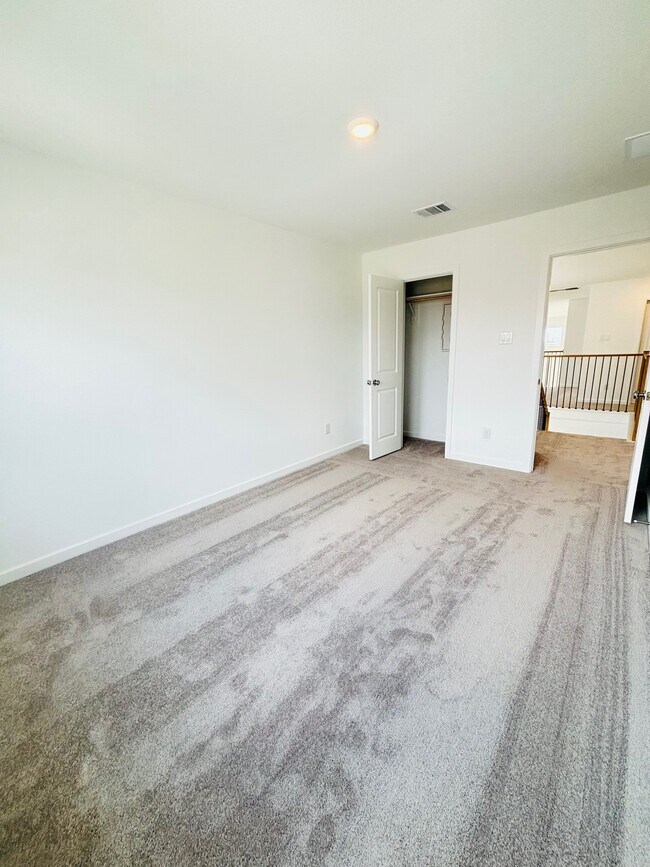 Building Photo - 9714 Periwinkle Chase Dr