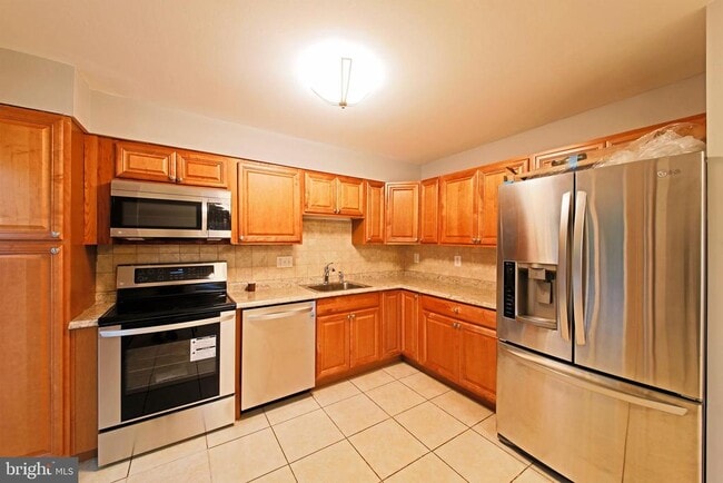 Building Photo - 3334 Webley Ct