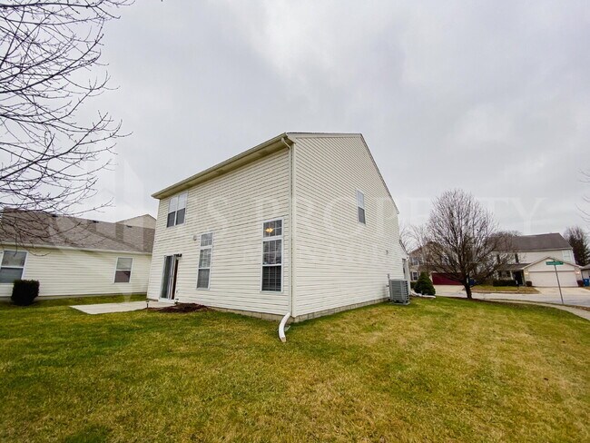 Building Photo - Welcome home to this charming 4-bedroom, 2.5-bath home in Noblesville!