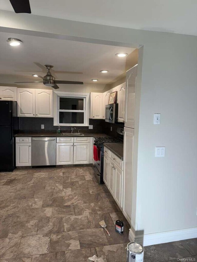 Building Photo - 168 Bennett Ave