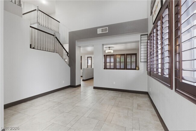 Building Photo - 8899 Sanibel Shore Ave