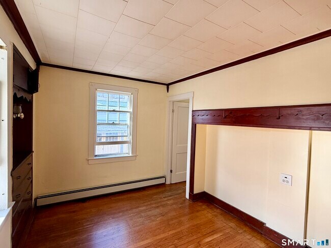 Building Photo - 23 Farnham Ave