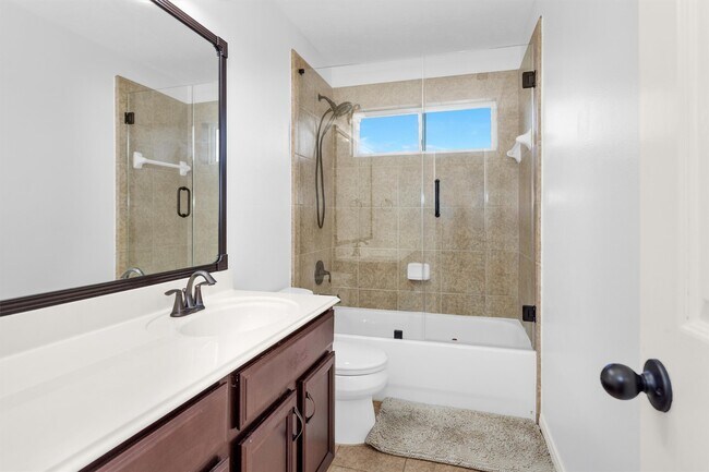 Building Photo - 2944 Auburn Woods Dr