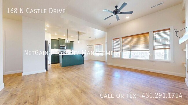 Building Photo - 168 N Castle Dr