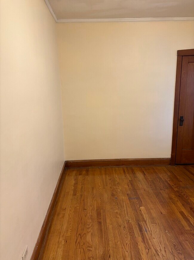 Building Photo - 3407 Cuyler Ave