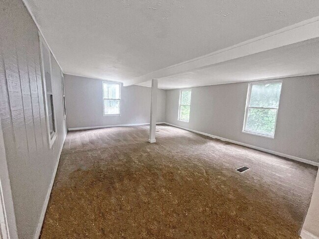 Building Photo - 3450 Kingswood Run