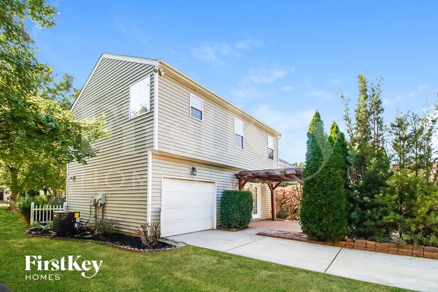 Building Photo - 19004 Long Pond Ln