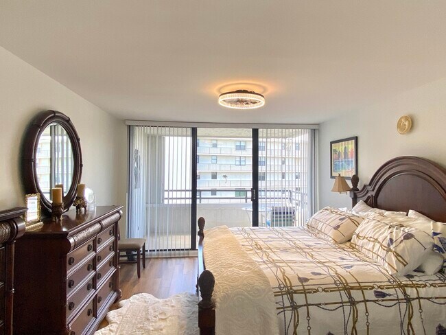Building Photo - 3555 S Ocean Blvd