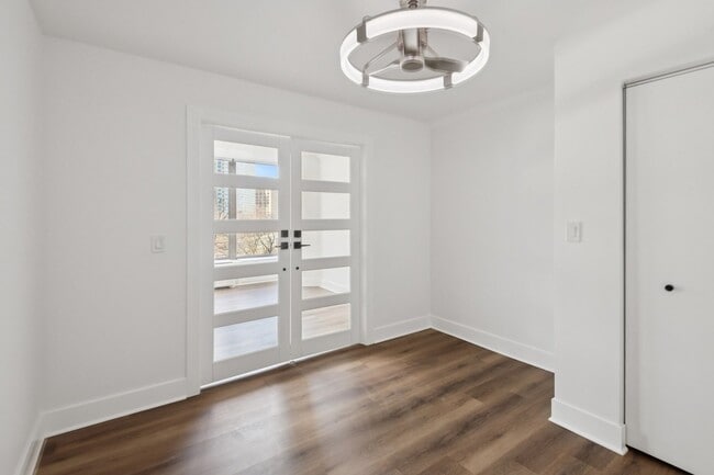 Building Photo - 505 N Lake Shore Dr