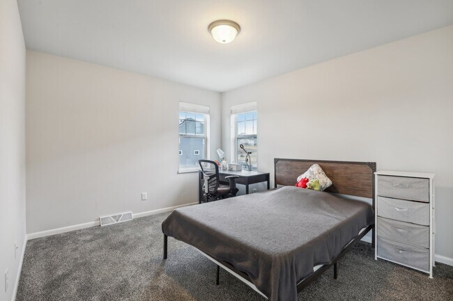 Building Photo - 415 Tawny Elm Pkwy
