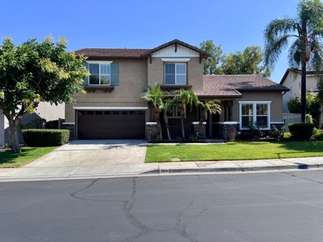 Building Photo - Beautiful Corona Pool Home with 4 bedroom ...