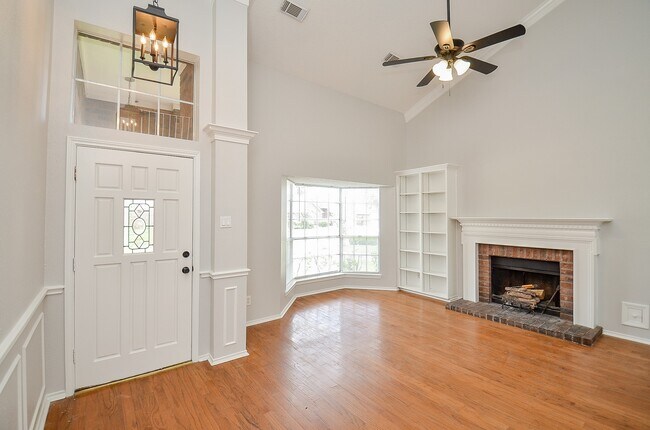 Building Photo - 1206 Green Knoll Dr