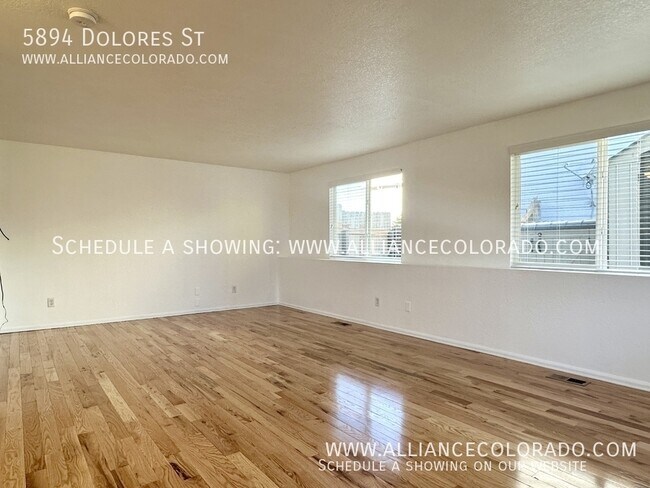 Building Photo - 5894 Dolores St