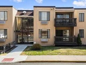 Building Photo - 175 Mill Pond Rd