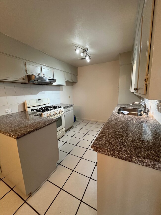 Building Photo - 21146 Northern Colony Ct