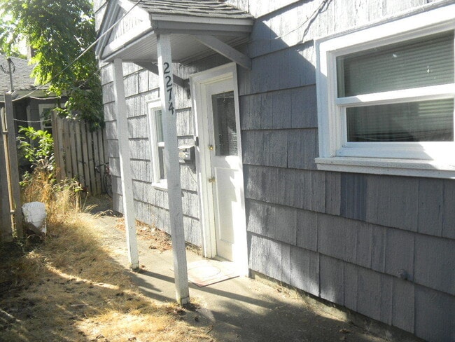 Building Photo - 1 Bedroom Duplex in Southwest Eugene