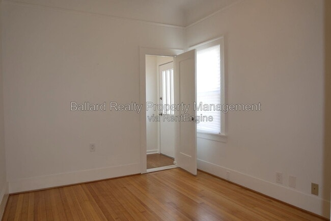 Building Photo - 6737 27th Ave NW
