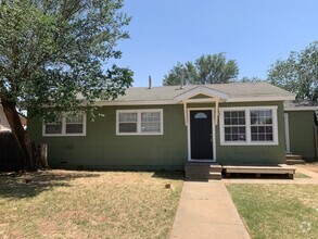 Building Photo - North Lubbock Home Waiting for You!