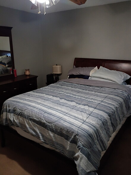 Building Photo - 1129 W Avenue J8