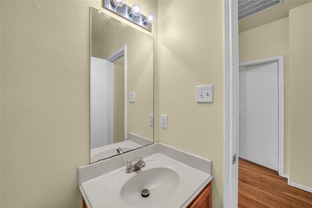 Building Photo - 705 Loftin St