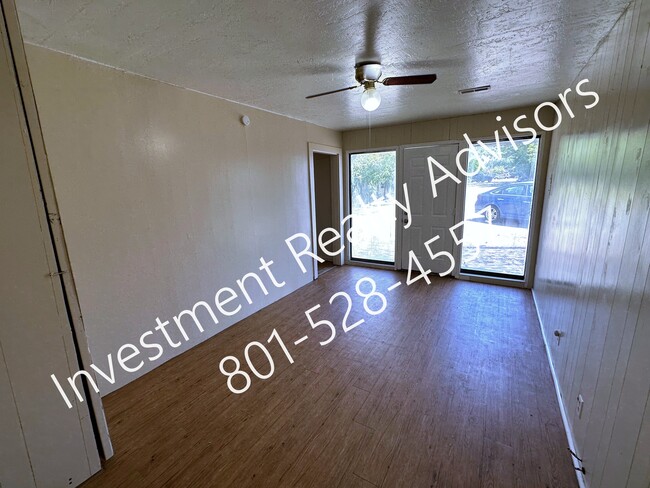Building Photo - Shady View Apartments