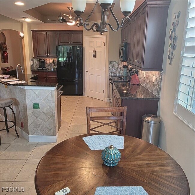 Building Photo - 10637 Pelican Preserve Blvd
