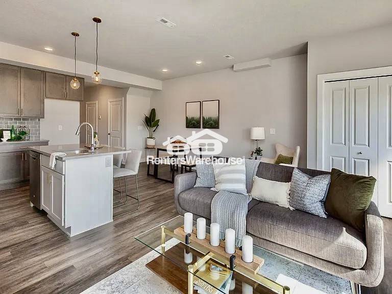 Building Photo - 3622 NE Kara Ln