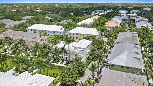 Building Photo - 1522 Limetree Bay Ave