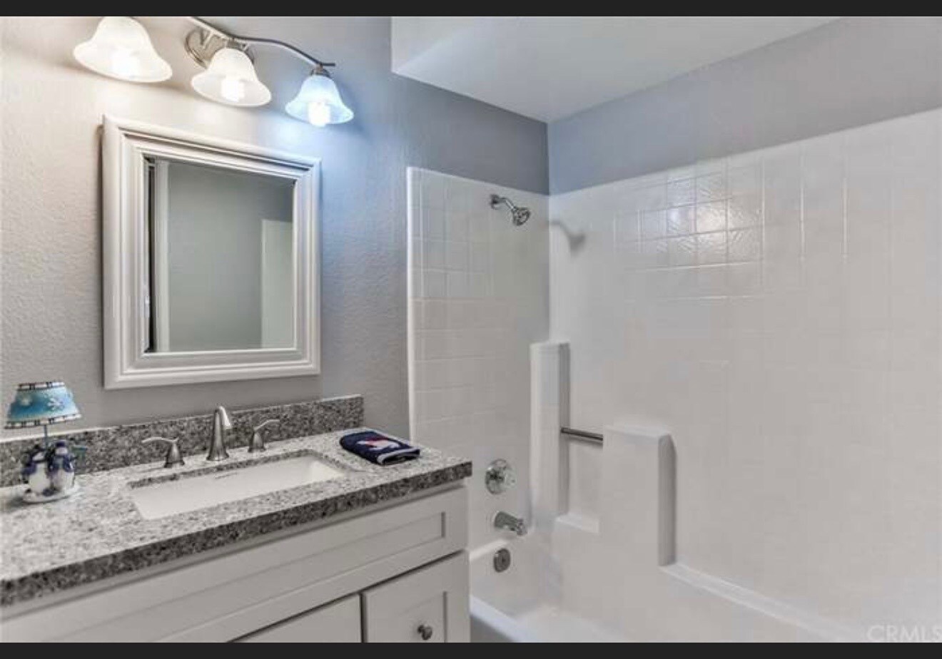 Building Photo - 12572 Fieldstone Ln