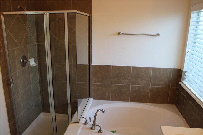 Building Photo - 4318 Payton Manor Ln
