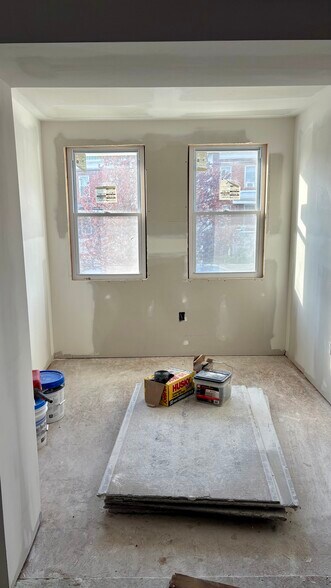 Building Photo - 2927 Oakley Ave