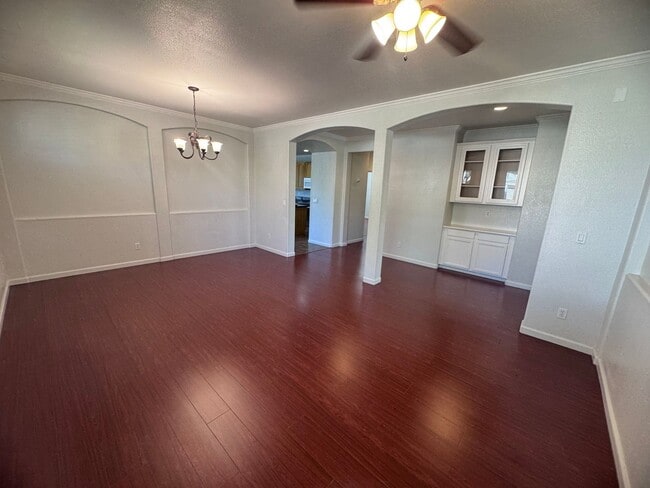 Building Photo - Stonelake Community - Four Bedroom!