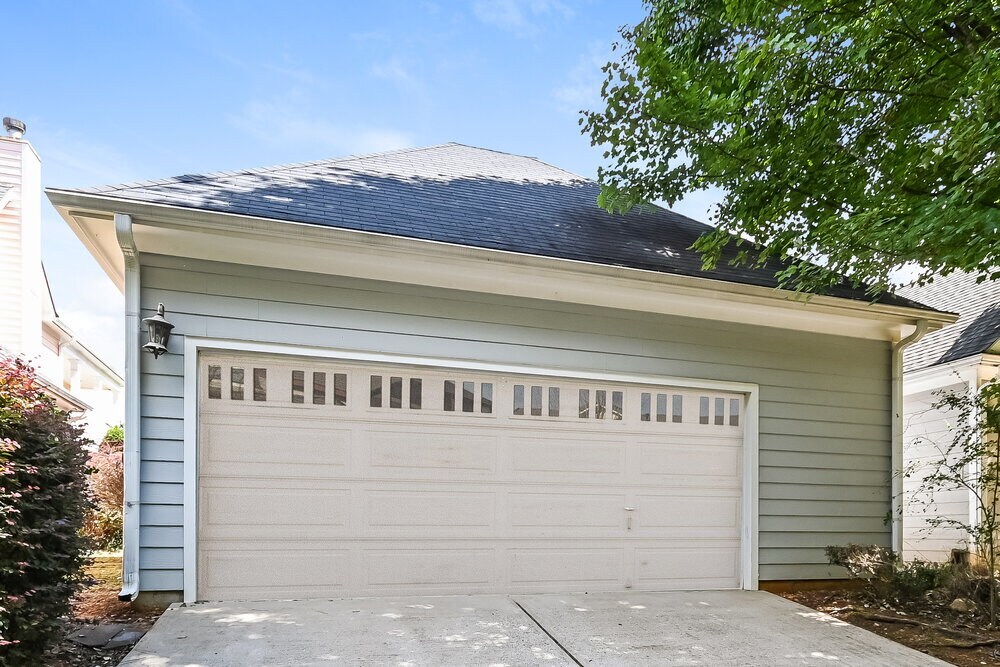 Building Photo - 14 Courtyard Ln
