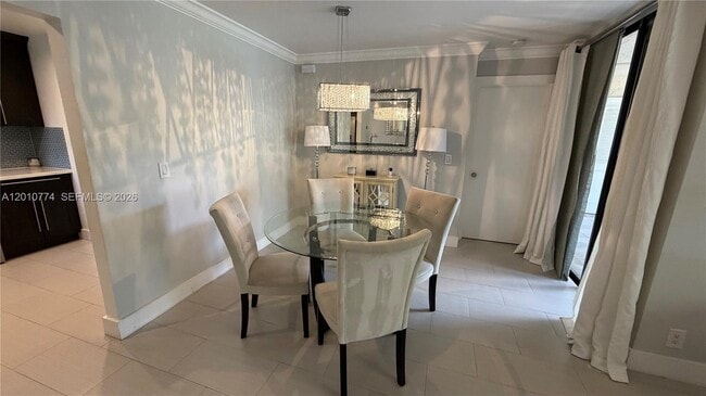 Building Photo - 2649 Carambola Cir N