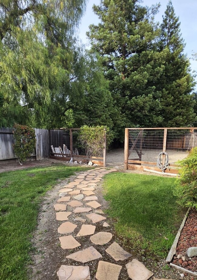 Building Photo - 4BD/2.5BA Single Story, Court Location on Walnut Creek Border