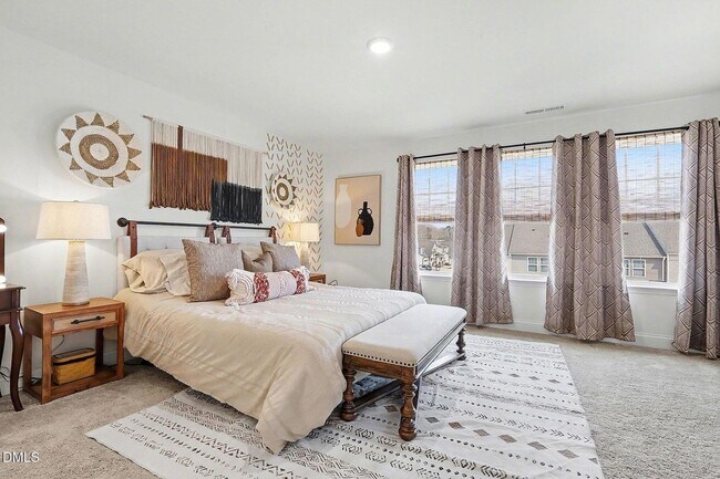 Building Photo - 3 Bedroom 2.5 Bathroom Townhome w/ 1 car garage in a prime location of Flowers Plantation
